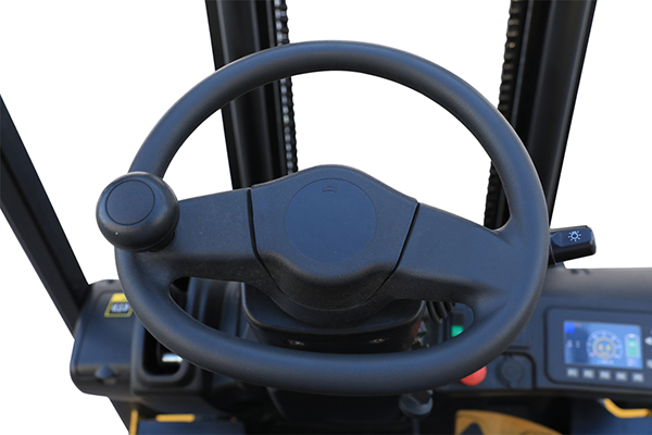 Yale ERP18UX (4-опорные электропогрузчики)