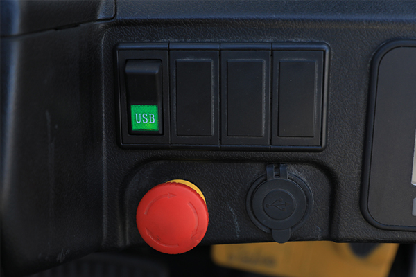 Yale ERP18UX (4-опорные электропогрузчики)